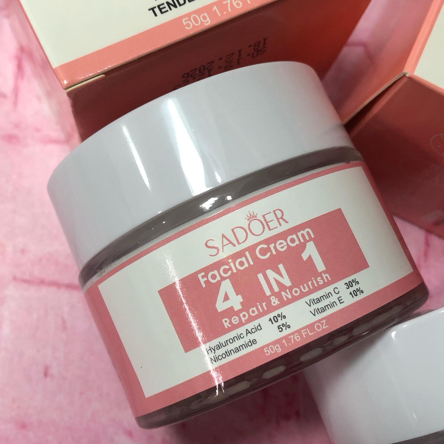 SADOER Facial Cream 4-in-1 Repair & Nourish - Hyaluronic Acid, Vitamin C, E & Niacinamide